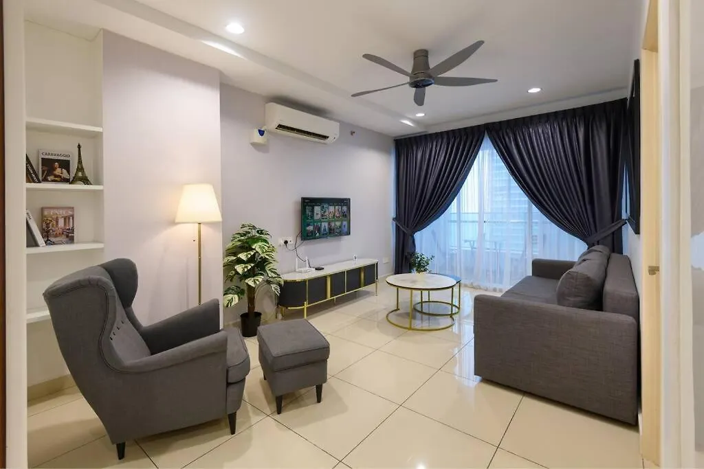 Apartment 2R2B Seaview Serenity 1 To 8Pax Gurney Mansion One George Town