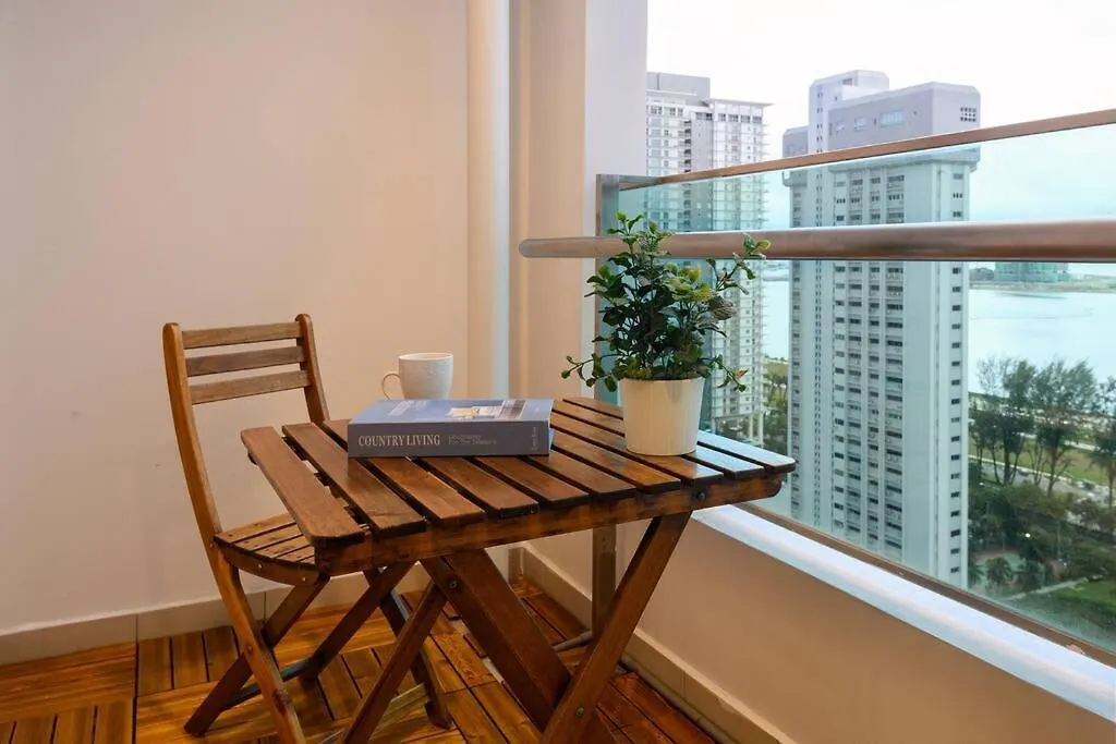 Apartment 2R2B Seaview Serenity 1 To 8Pax Gurney Mansion One George Town