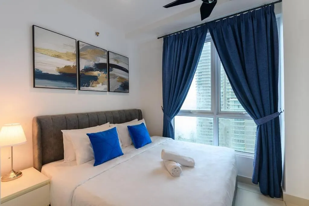 2R2B Seaview Serenity 1 To 8Pax Gurney Mansion One George Town